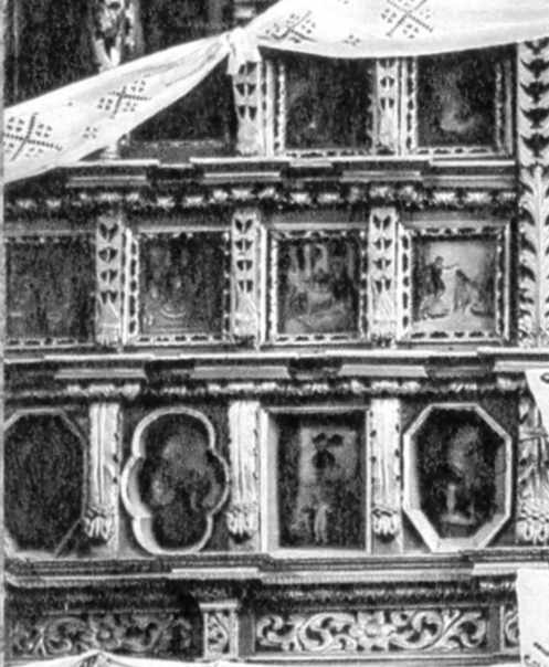 Празниковий і страсний ряди. Ліва…