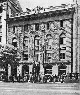 головний фасад