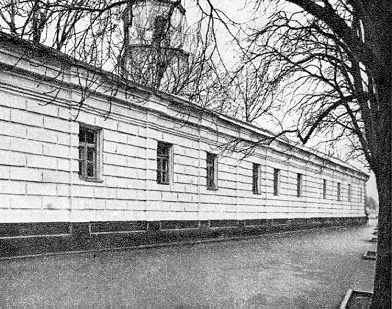 Загальний вигляд з півдня, з боку вул.…