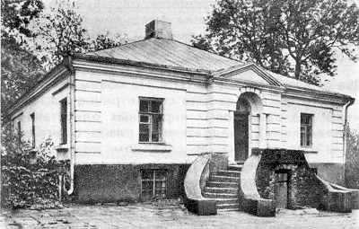 Головний фасад