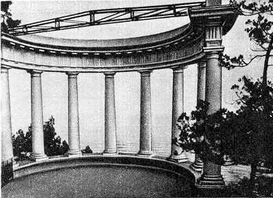 Альтанка-напівротонда