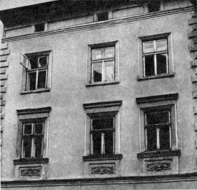 [1985 р.] Фрагмент головного фасаду