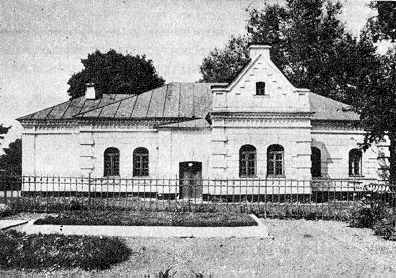 Головний фасад