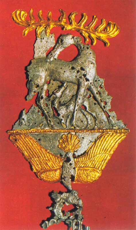 Пластина у формі оленя