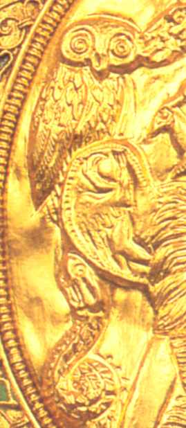 Сова, змія та правий нащічник