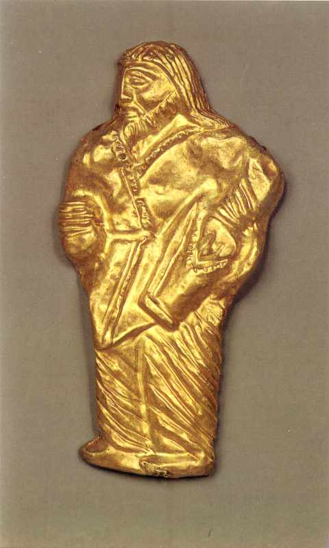 Пластина: скіф стоїть