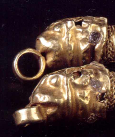 Голови пантер