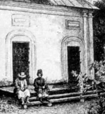 Головний фасад