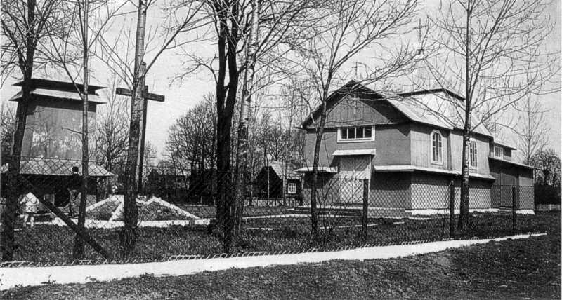 Світлина І. Синкальського 1992 р. Джерело: Слободян В. Церкви України:… Церква св.Дмитра