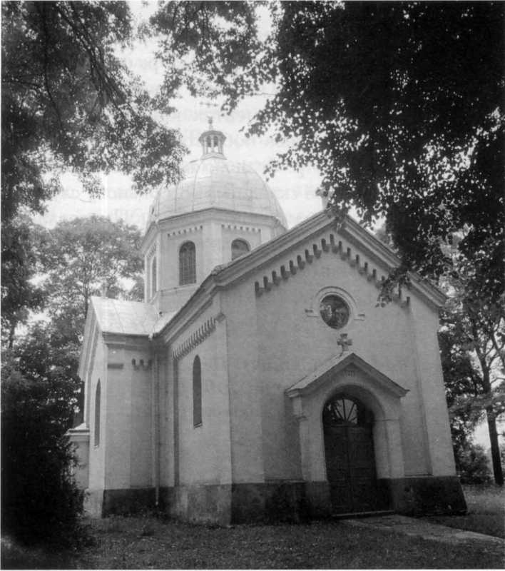 Світлина І. Синкальського 1992 р. Джерело: Слободян В. Церкви України:… Церква св.Георгія (нова)