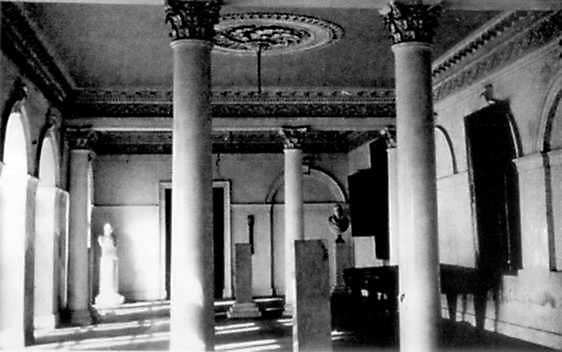 Поч. 20 ст.] Вестибюль.