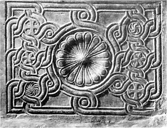 Плита парапету хорів. Різьблення…