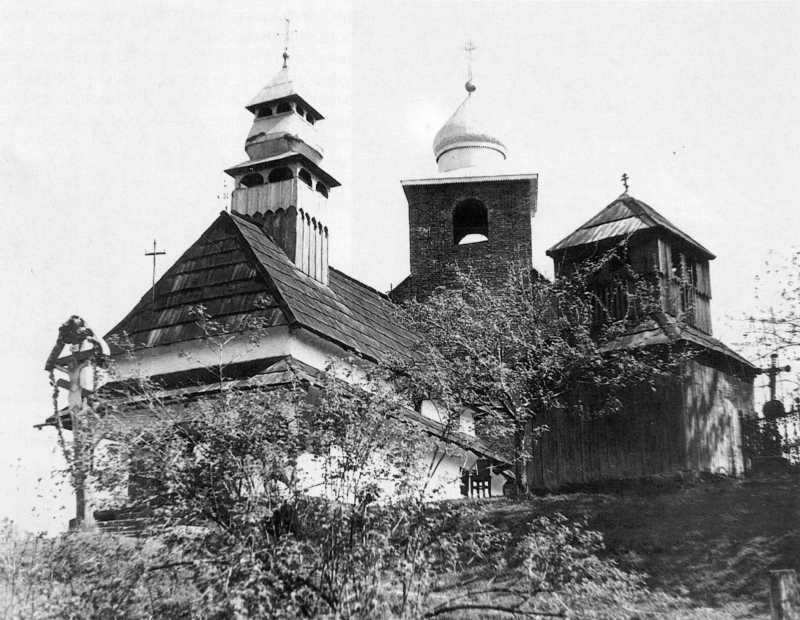 Кобилецька Поляна. Церква Вознесіння Господнього, споруджена впритул до… Церква Вознесіння (нова)