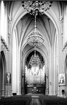 [2003 р.] Центральна нава костьолу