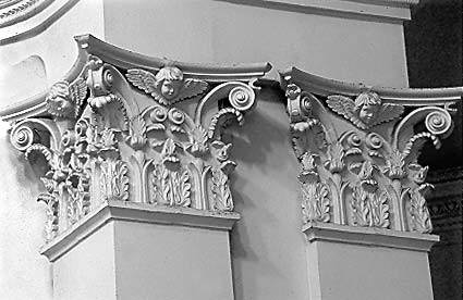 [2003 р.] Інтер’єр. Капітелі пілястрів