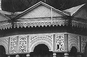 [2003 р.] Різьблений декор веранди