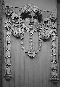 [2003 р.] Скульптурний маскарон