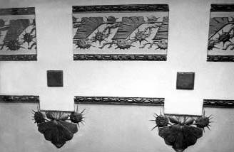 [2003 р.] Ліплений декор в одній з…