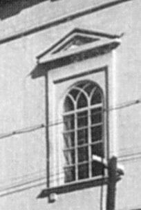 Вікно 2-го поверху 1-го ярусу