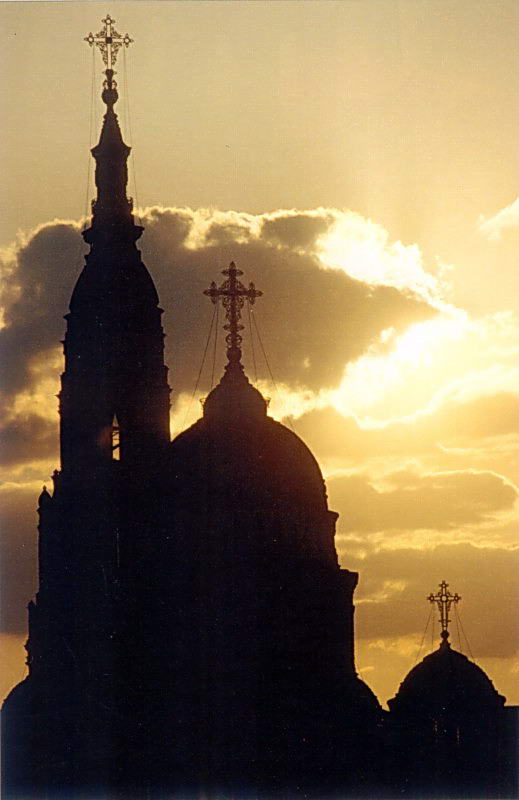 1998 р. Силует з південного сходу