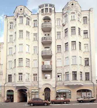 Головний фасад