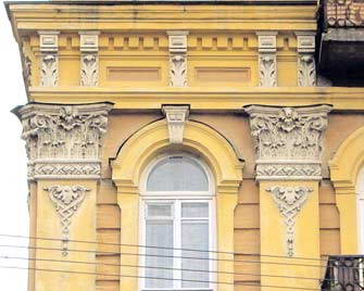 Фрагмент оздоблення фасаду