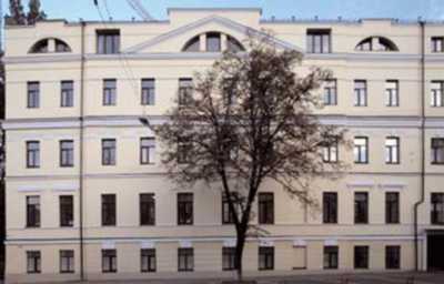 Головний фасад