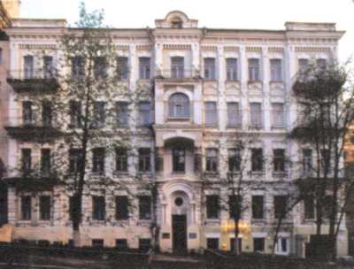 Головний фасад (№ 51а)