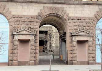 Фрагмент головного фасаду (проїзд)