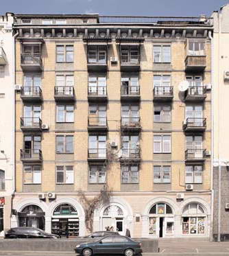 Головний фасад