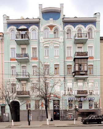 Головний фасад