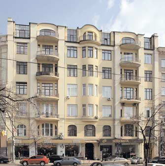 Головний фасад