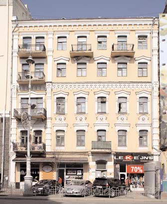 Головний фасад