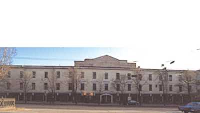 Головний фасад