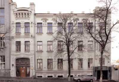 Головний фасад