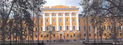 Головний фасад