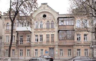 Головний фасад