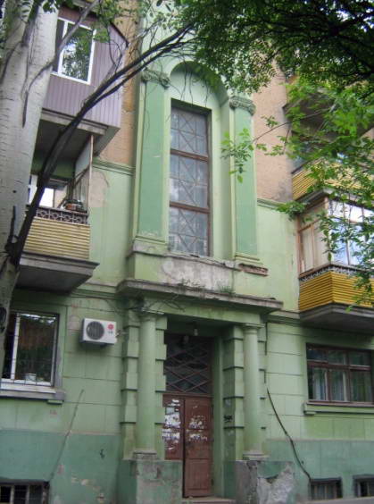 Житлові будинки  (№ 5, 7)