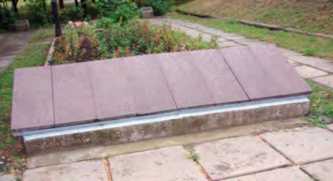 Друга братська могила