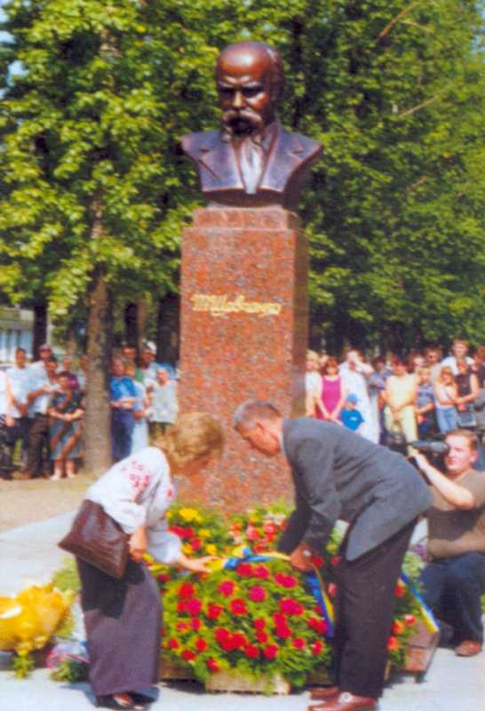 21.08.2002 р. Пам’ятник Т.Г.Шевченку