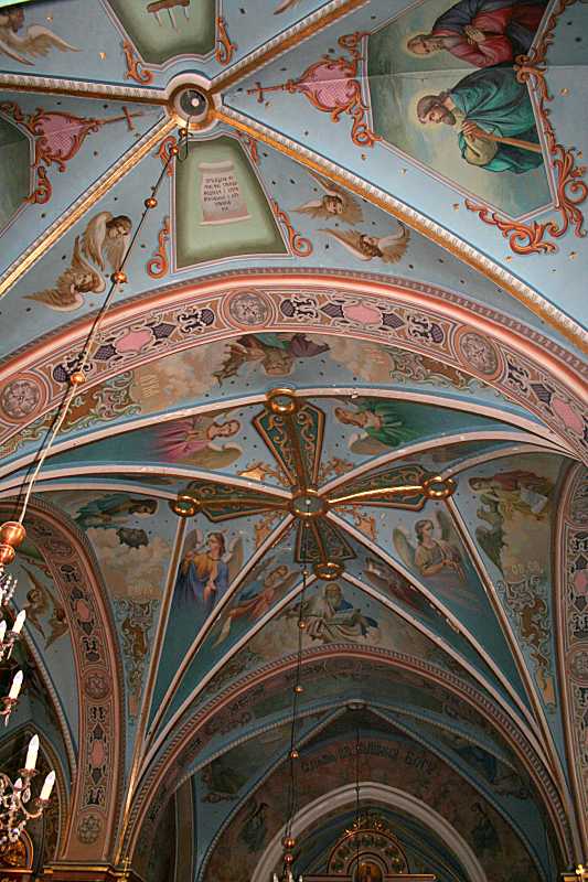 2018 р. Нервюрні склепіння