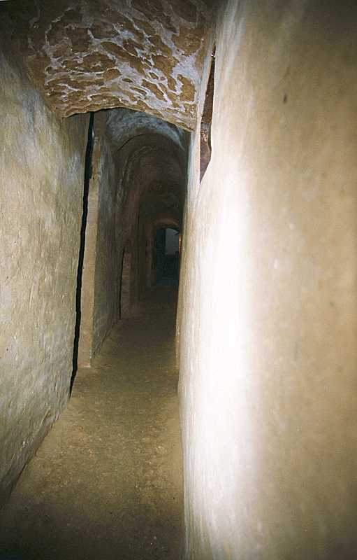 2002 р. Інтер’єр печерного проходу (4)