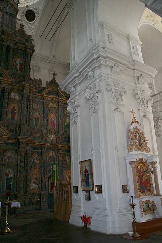 2005 р. Права частина іконостаса