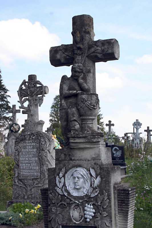 Надгробки 3 – 4