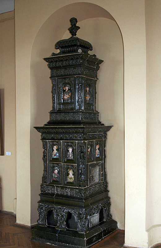 Кахляна піч