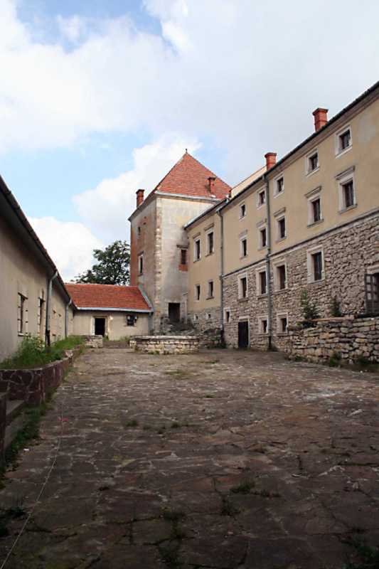 2006 р. Південно-західний двір. Вигляд…