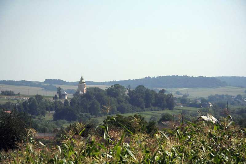 2008 р. Панорама села з церквою