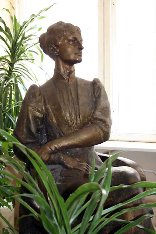 Півпостать У. Кравченко