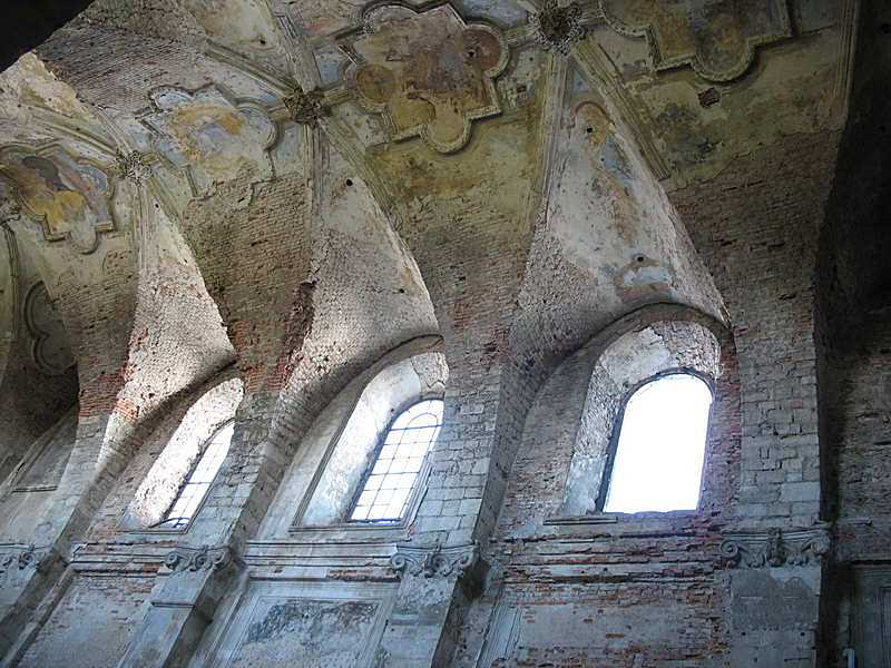 2003 р. Склепіння і вікна головної нави