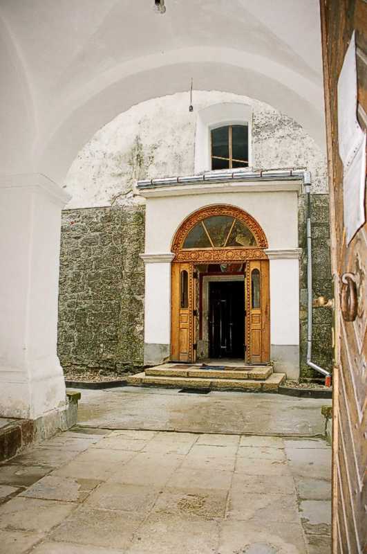 2001 р. Заіхдний портал